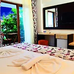 Hermes Hotel 3*